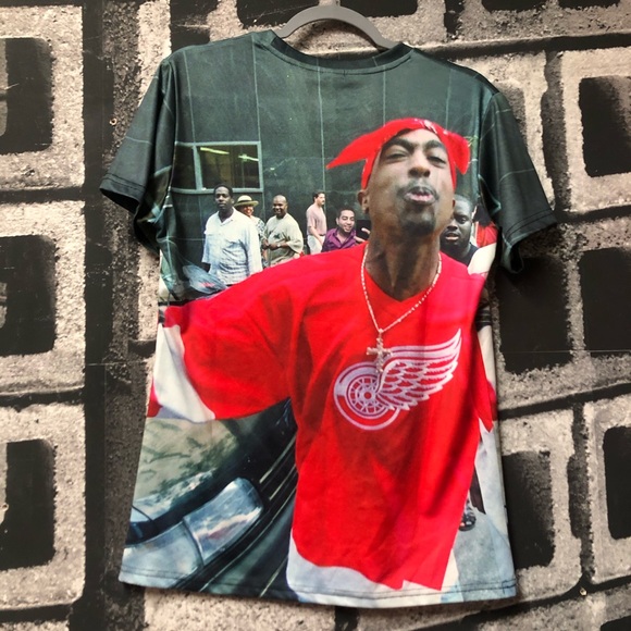 Tupac - Picture 2 of 2
